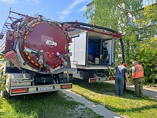 Новая каналопромывочная машина решит проблему с ливневками на Строителей